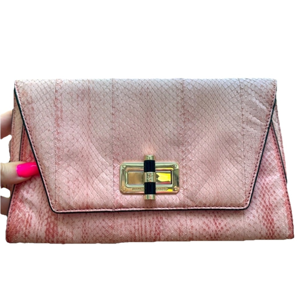 Diane von Furstenberg Clutch🩷